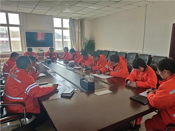 会议学习《河北省防汛避险转移条例》.JPG 会议学习《河北省防汛避险转移条例》.JPG